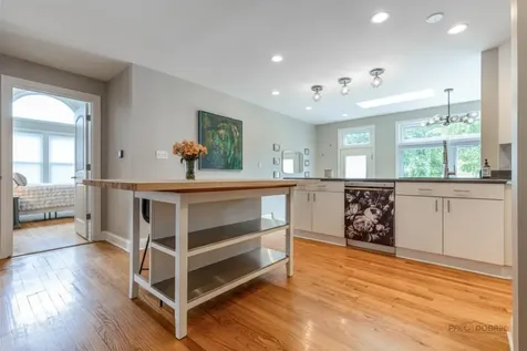 310 South Summit Street Wheaton IL 60187