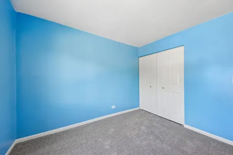 124 West Morningside Lane Buffalo Grove IL 60089