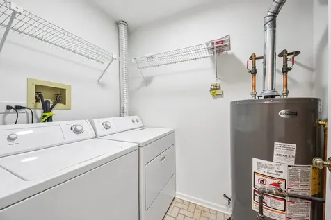 124 West Morningside Lane Buffalo Grove IL 60089