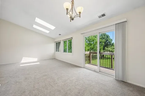 124 West Morningside Lane Buffalo Grove IL 60089