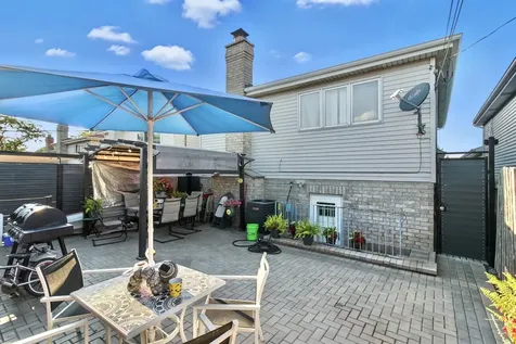 7051 West 64th Place Chicago IL 60638