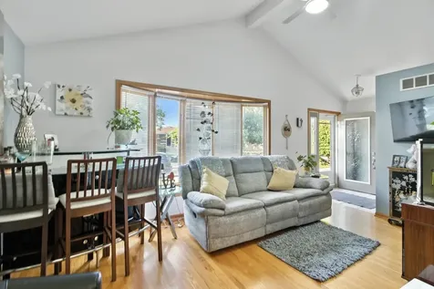 7051 West 64th Place Chicago IL 60638