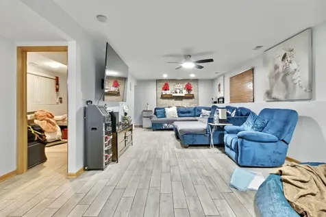 7051 West 64th Place Chicago IL 60638