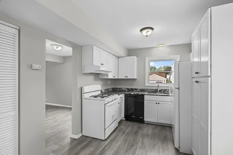 5039 Chambers Drive Hoffman Estates IL 60010