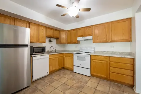 2214 South Goebbert Road Arlington Heights IL 60005