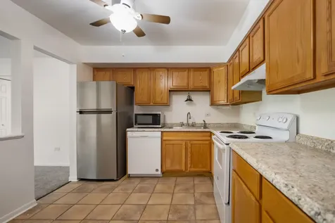 2214 South Goebbert Road Arlington Heights IL 60005