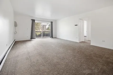 2214 South Goebbert Road Arlington Heights IL 60005