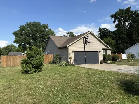 3112 Riviera Court Herrin IL 62948