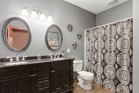 398 Essex Drive Oswego IL 60543