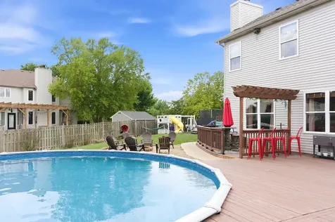 398 Essex Drive Oswego IL 60543