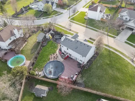 398 Essex Drive Oswego IL 60543