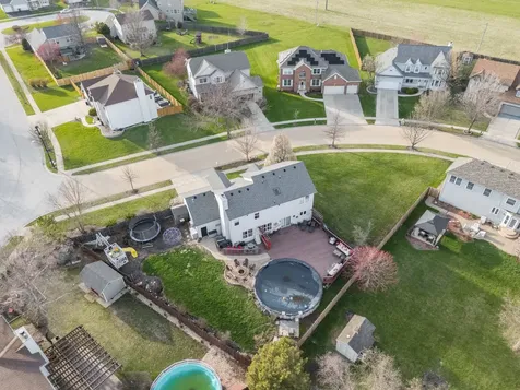 398 Essex Drive Oswego IL 60543