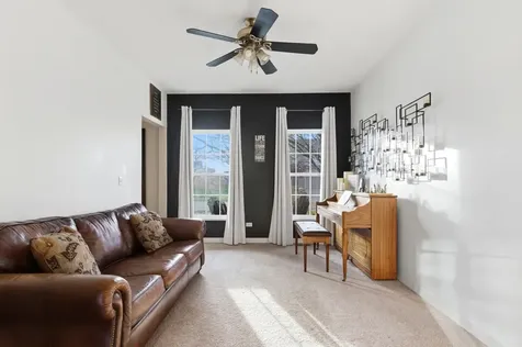398 Essex Drive Oswego IL 60543