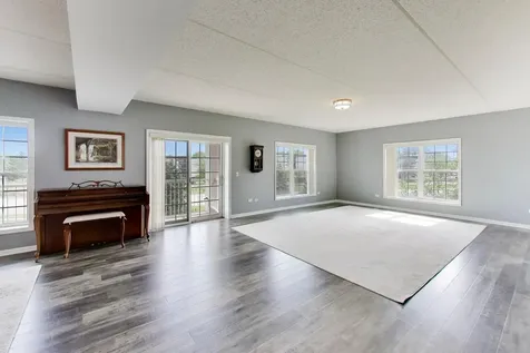 601 West Rand Road Arlington Heights IL 60004