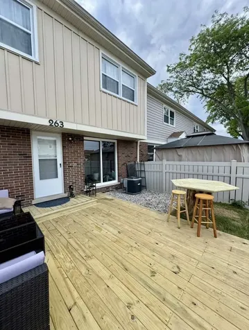 263 Green Court Wood Dale IL 60191