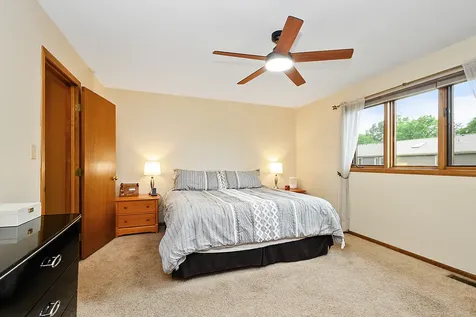 14421 Lamon Court Midlothian IL 60445