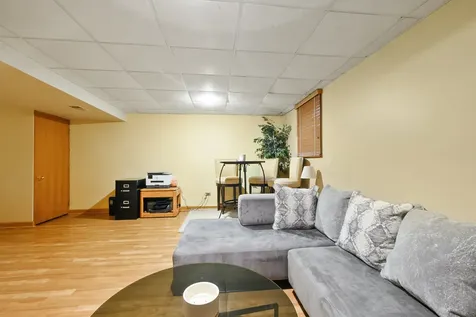 14421 Lamon Court Midlothian IL 60445
