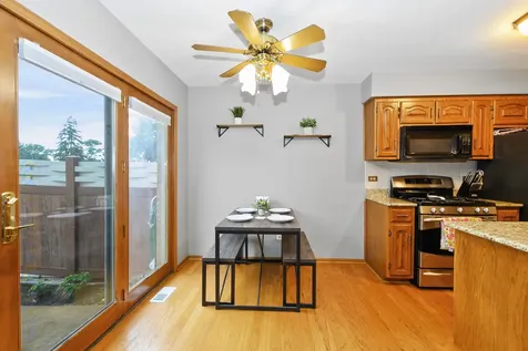 14421 Lamon Court Midlothian IL 60445