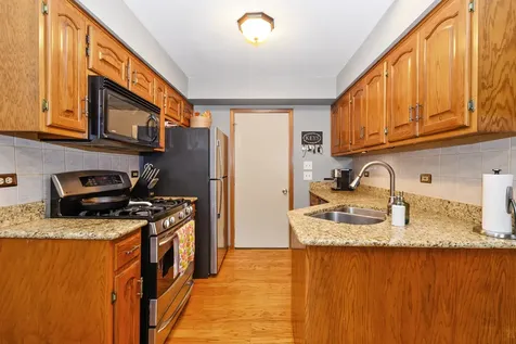 14421 Lamon Court Midlothian IL 60445