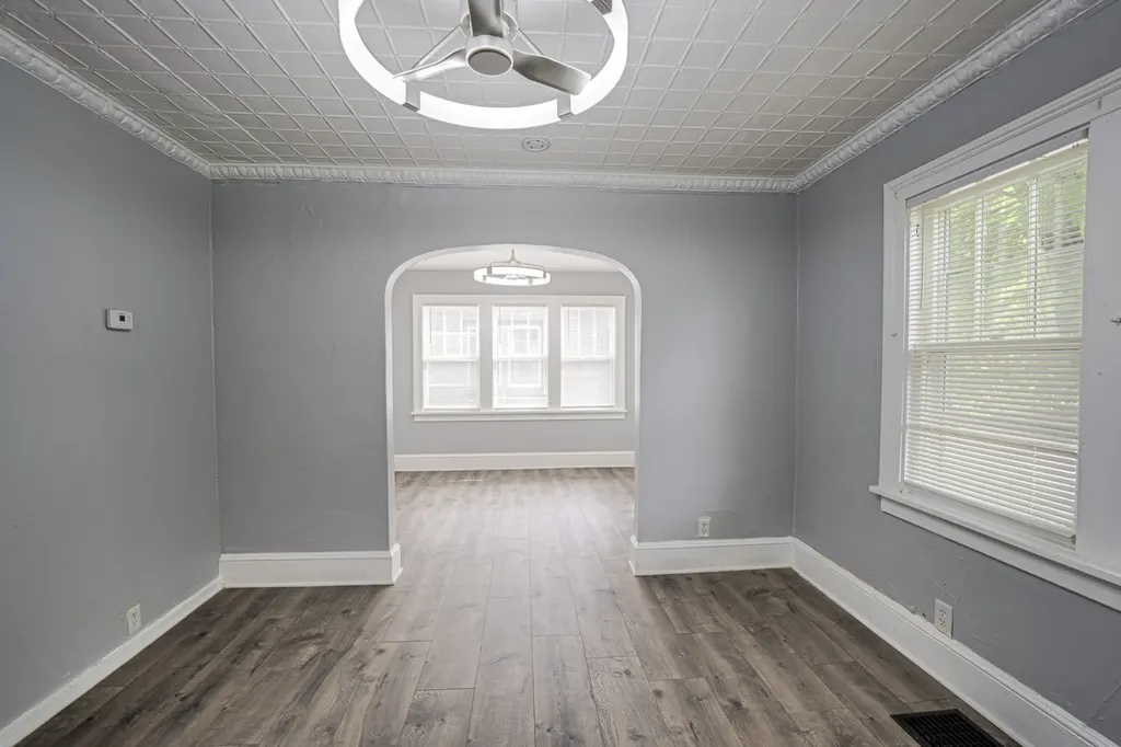 426 North Lake Street Aurora IL 60506
