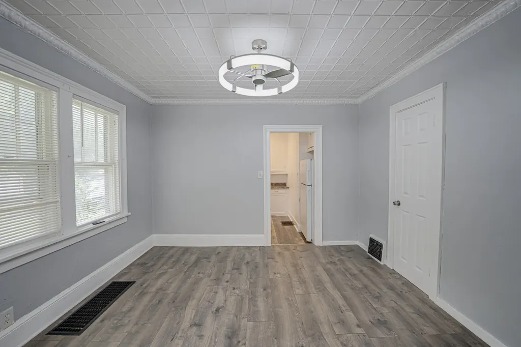 426 North Lake Street Aurora IL 60506