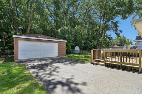 91 Bay Road Fox Lake IL 60020