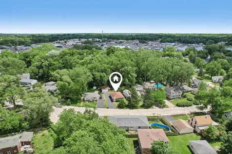 91 Bay Road Fox Lake IL 60020