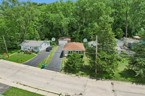 91 Bay Road Fox Lake IL 60020