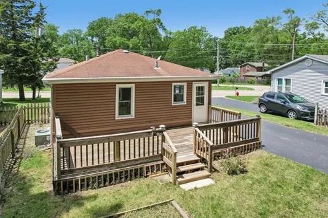 91 Bay Road Fox Lake IL 60020