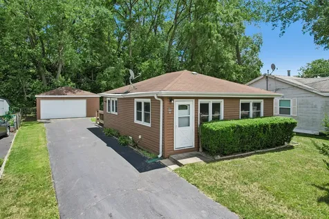 91 Bay Road Fox Lake IL 60020