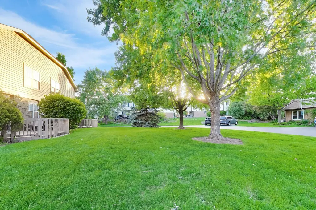 7957 Stewart Drive Darien IL 60561