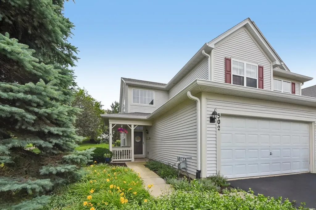 502 Heritage Court St. Charles IL 60175