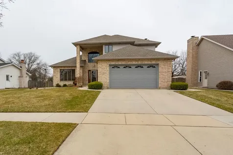 902 Somerset Drive Carol Stream IL 60188