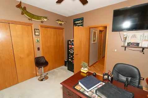 902 Somerset Drive Carol Stream IL 60188