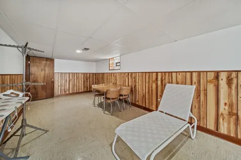 5041 North New England Avenue Chicago IL 60656
