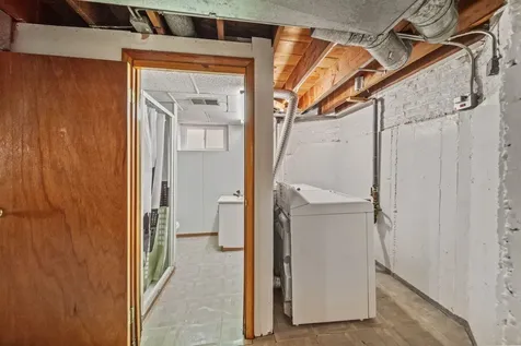 5041 North New England Avenue Chicago IL 60656