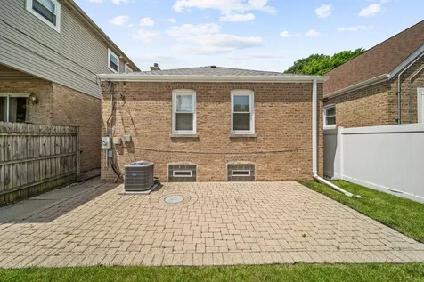 5041 North New England Avenue Chicago IL 60656