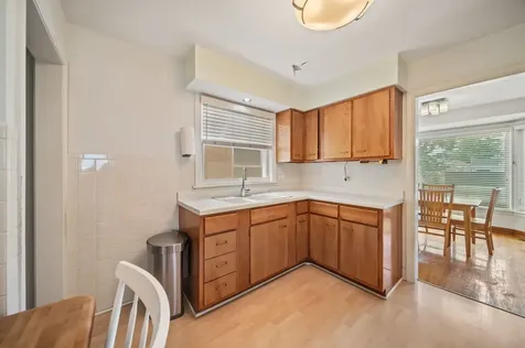 5041 North New England Avenue Chicago IL 60656