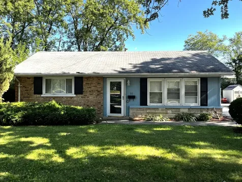 22 Apple Lane Park Forest IL 60466