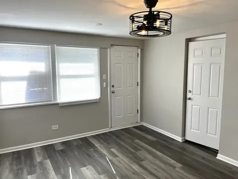 22 Apple Lane Park Forest IL 60466
