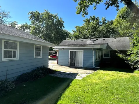 22 Apple Lane Park Forest IL 60466
