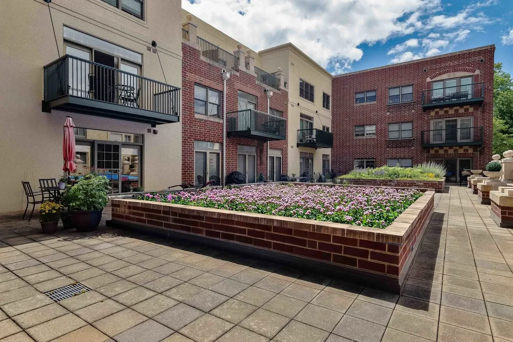 1107 Greenleaf Avenue Wilmette IL 60091
