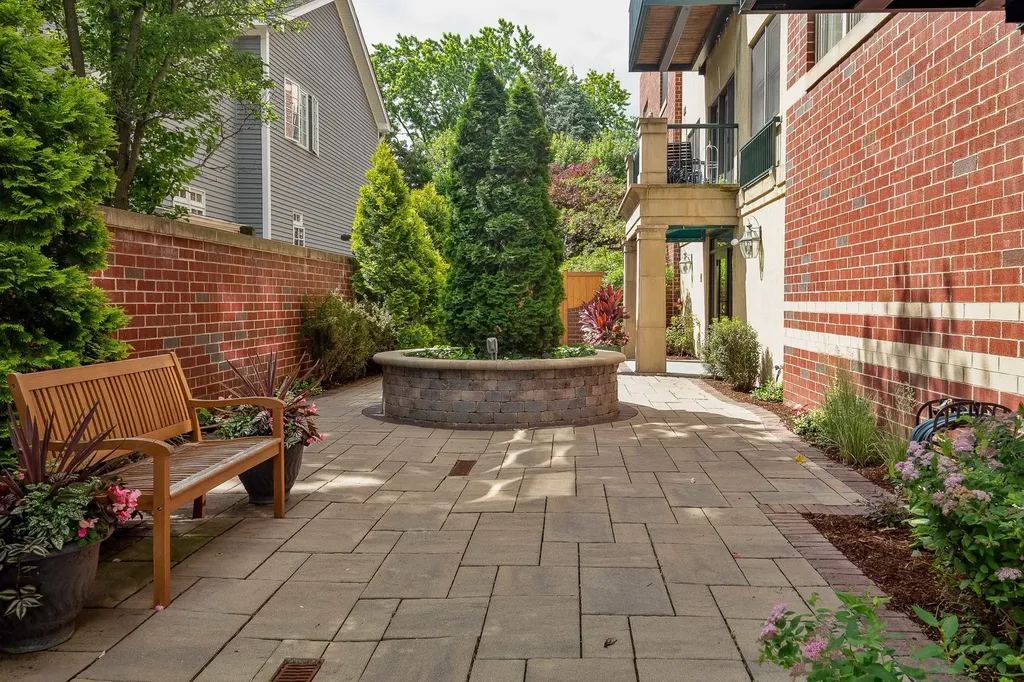1107 Greenleaf Avenue Wilmette IL 60091