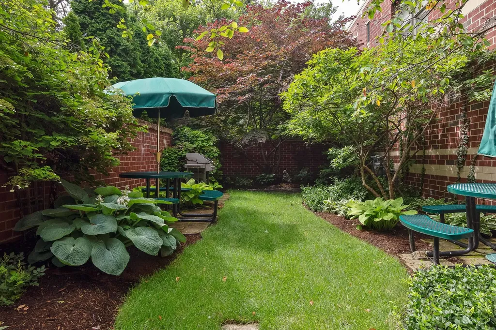 1107 Greenleaf Avenue Wilmette IL 60091