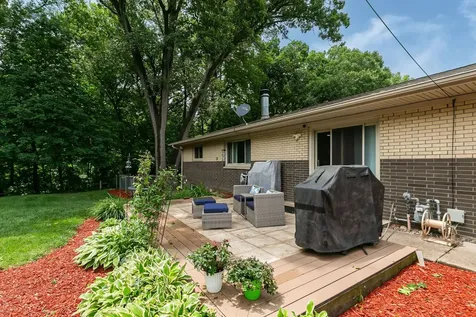 2221 3RD St B Street East Moline IL 61244