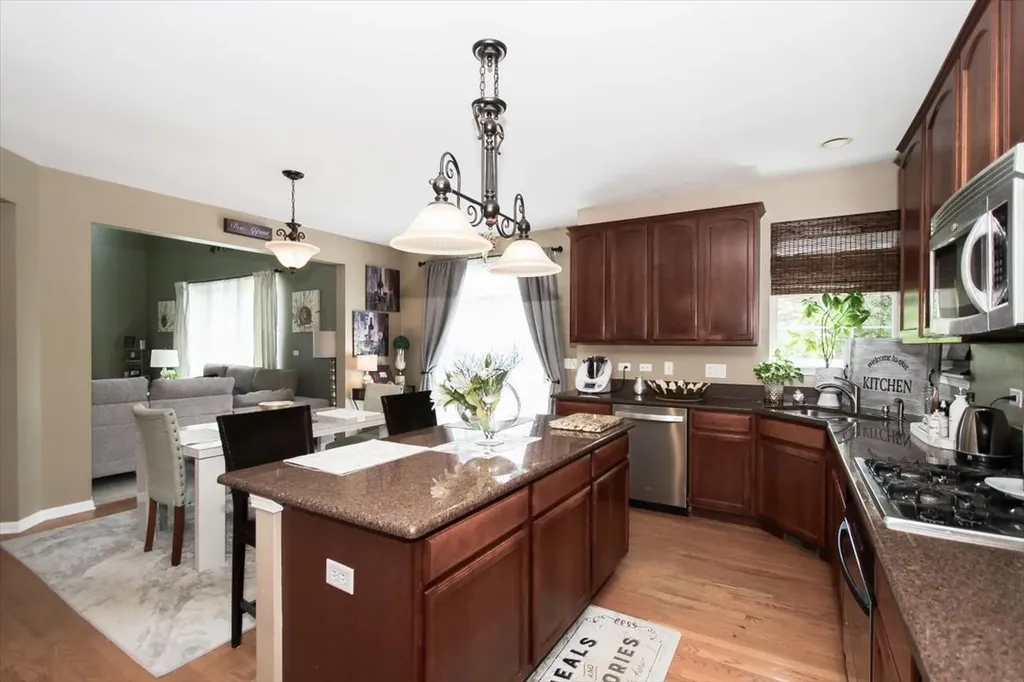 9844 Fairfield Road Huntley IL 60142