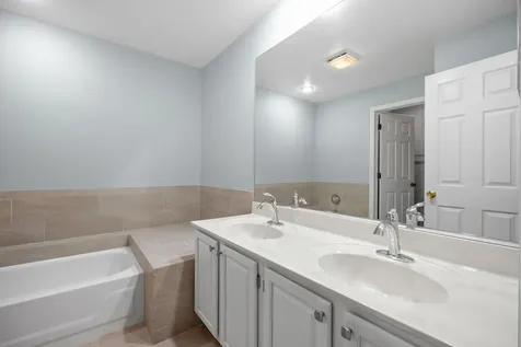 1533 North Courtland Drive Arlington Heights IL 60004