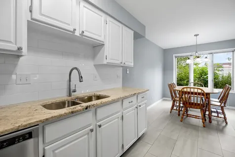 1533 North Courtland Drive Arlington Heights IL 60004
