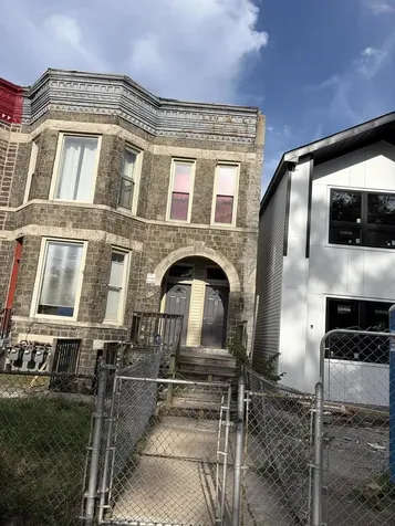 7230 South Wentworth Avenue Chicago IL 60621