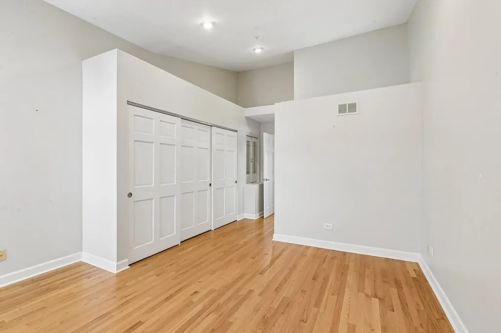8029 Lincoln Avenue Skokie IL 60077